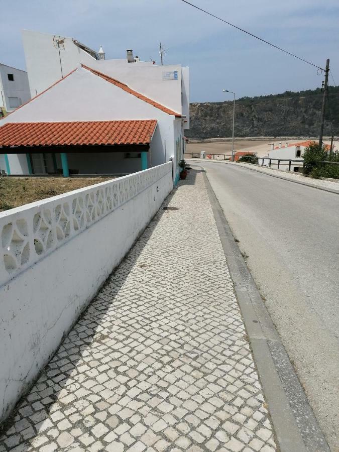 Carlo'S Beach Guest House Praia de Odeceixe Esterno foto