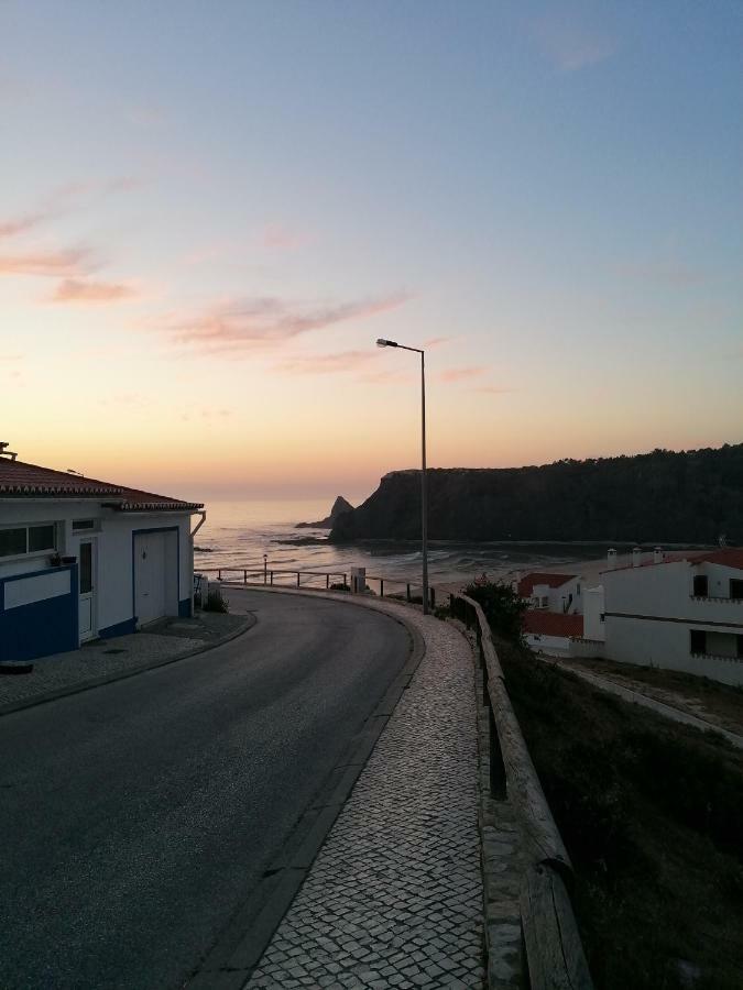 Carlo'S Beach Guest House Praia de Odeceixe Esterno foto